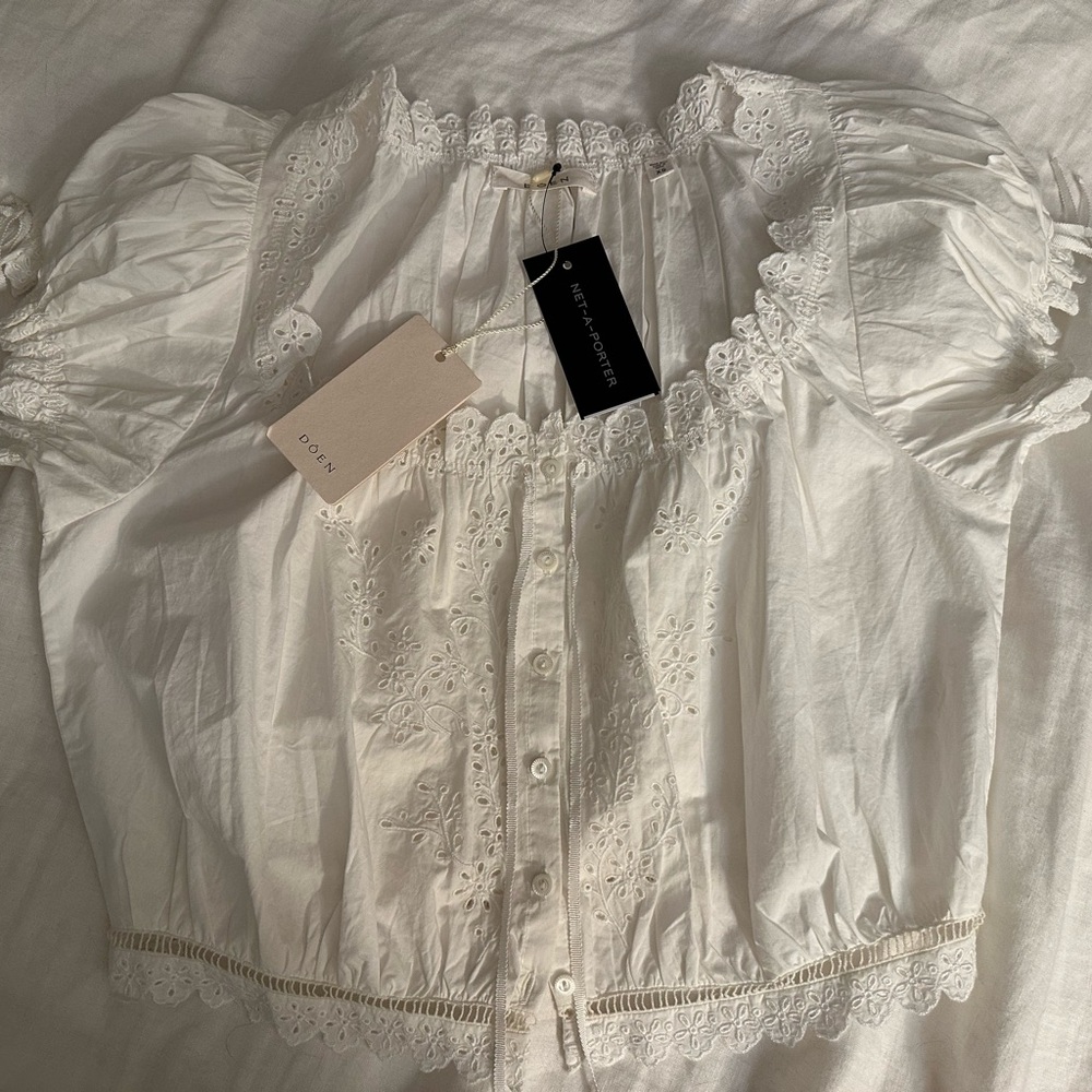 Doen White Ruffled Bib Collar Blousedoen Nera Top